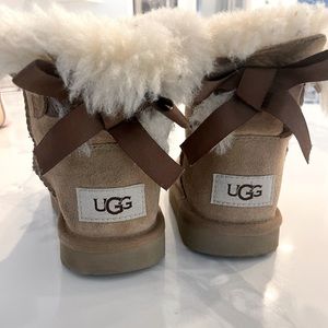 Ugg toddler size 10 tan super cute